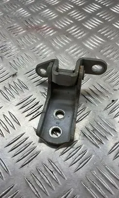 Toyota Avensis T250 Front door upper hinge