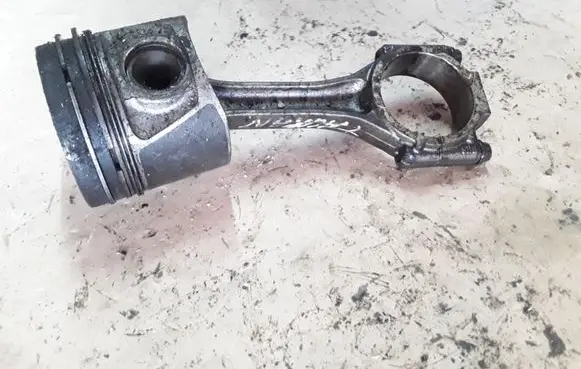 Volkswagen Touran I Piston with connecting rod NOCODE