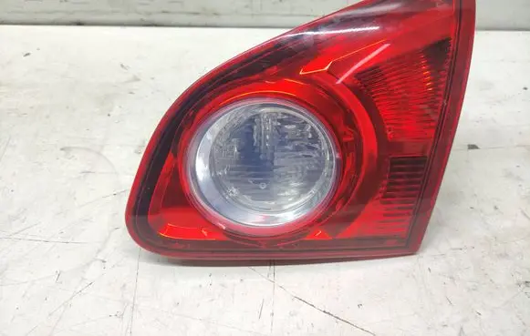 Nissan Qashqai Tailgate rear/tail lights 89071064