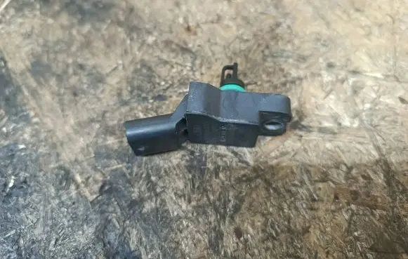 Volkswagen Golf VII Air pressure sensor 038906051R