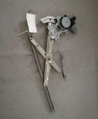Mitsubishi ASX Front door window regulator with motor