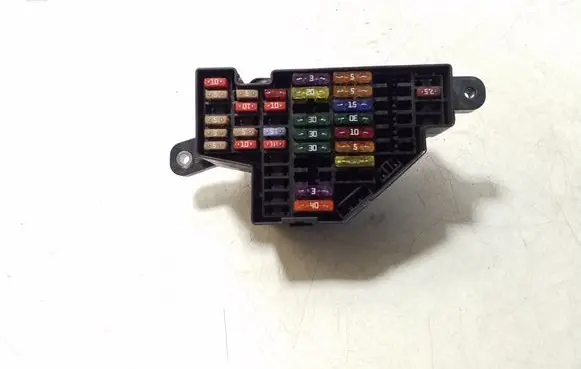Audi TT TTS Mk2 Fuse module