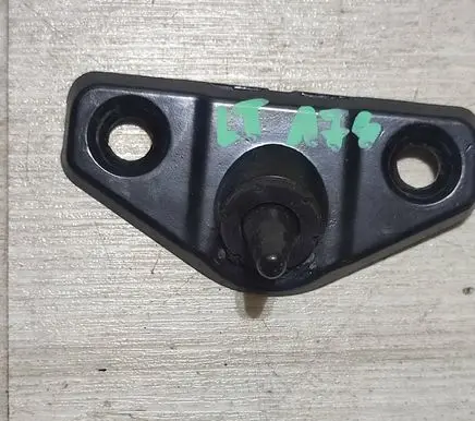 Renault Kangoo III Sliding door lock loop/hook striker 824772075R