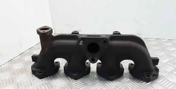 Mitsubishi Pajero Intake manifold