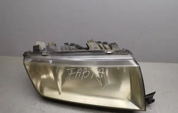 Skoda Fabia Mk1 (6Y) Headlight/headlamp 