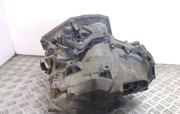Opel Vectra C Manual 6 speed gearbox 55350375