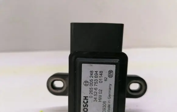BMW 5 E39 ESP acceleration yaw rate sensor 0265005248 34526753694