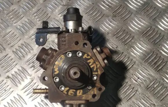 Peugeot Partner Fuel injection high pressure pump 0445010102