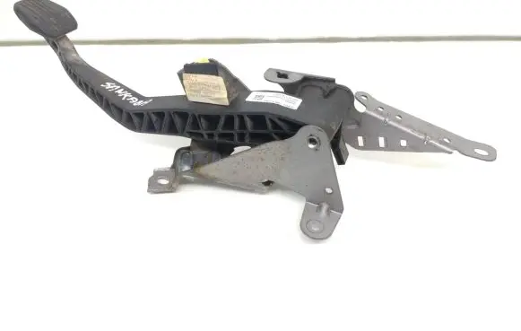 Clutch pedal