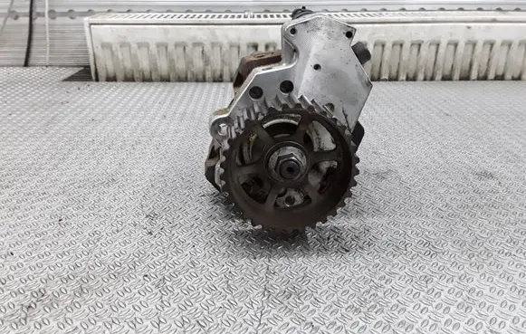 Renault Laguna II Fuel injection high pressure pump 8200108225 0445010075