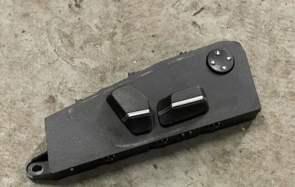 BMW 5 F10 F11 Seat control switch 9196151 28154571 SVC1003090616