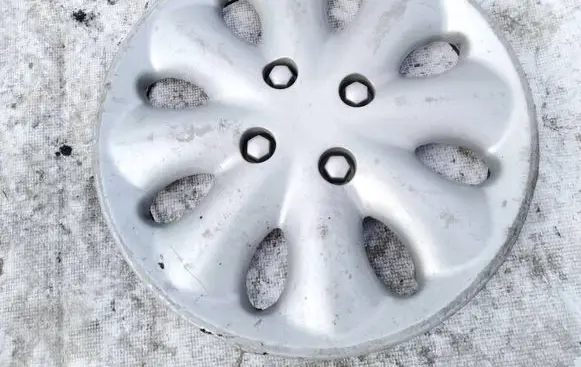 Citroen Xsara R15 wheel hub/cap/trim 9641818580