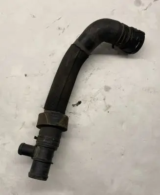 Volkswagen Transporter - Caravelle T5 Engine coolant pipe/hose 3B0122291C