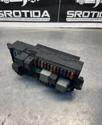 Mercedes-Benz E W211 SAM control unit 2115453901