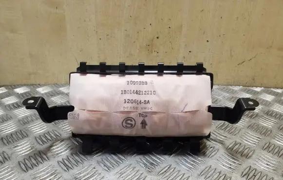 Nissan X-Trail T32 Passenger airbag 0589P1000573