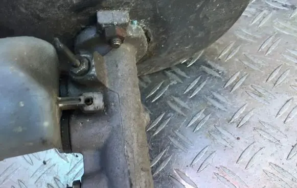 Volvo S40, V40 Master brake cylinder