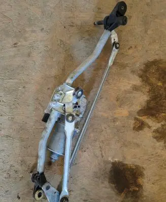 Audi A5 8T 8F Front wiper linkage and motor 8T2955119D