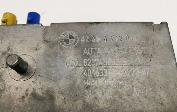 BMW Z4 E85 E86 Aerial antenna amplifier 6912817