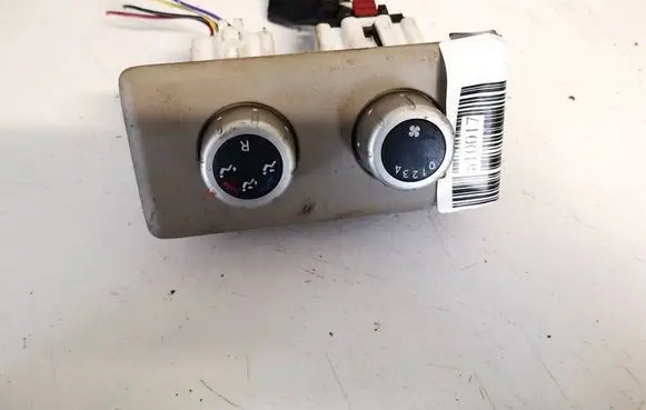 Nissan Quest Climate control unit 275015z006 10358-100