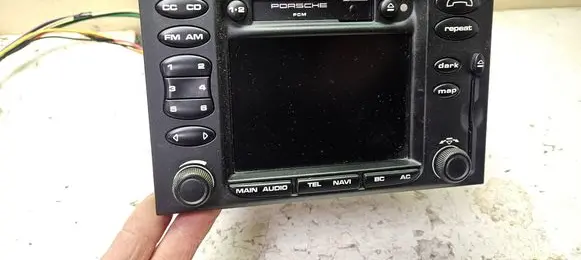 Porsche 911 996 Radio/CD/DVD/GPS head unit 99664214400 996642144 Be2580