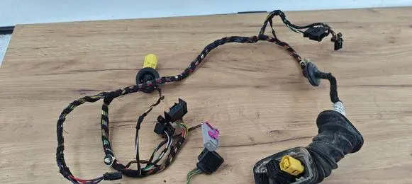 Skoda Octavia Mk2 (1Z) Front door wiring loom 1Z0121G
