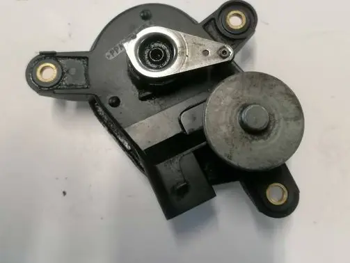 Mercedes-Benz C W204 Intake manifold valve actuator/motor 72264424 9051