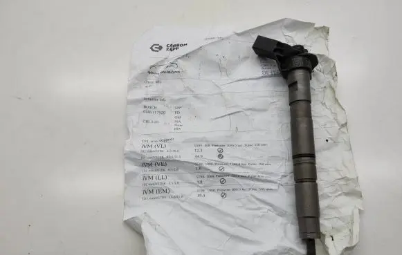 Audi Q7 4L Fuel injector 0445117020 CR1320