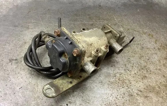 Nissan Almera N16 Electric engine pre-heating system (optional) 