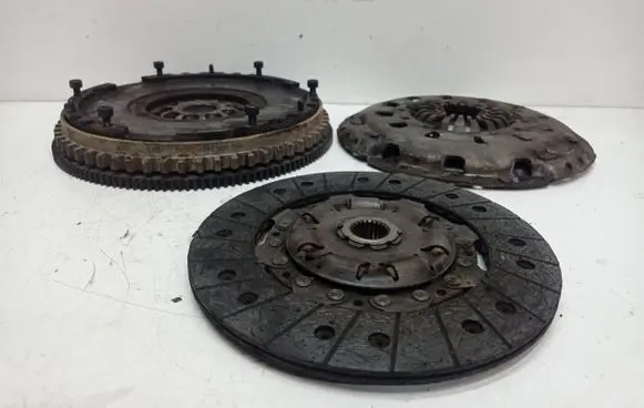 Volvo V70 Clutch set kit 324032710