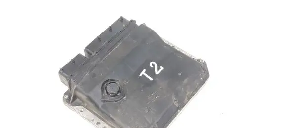 Toyota Avensis T270 Engine control unit/module 8966105D22