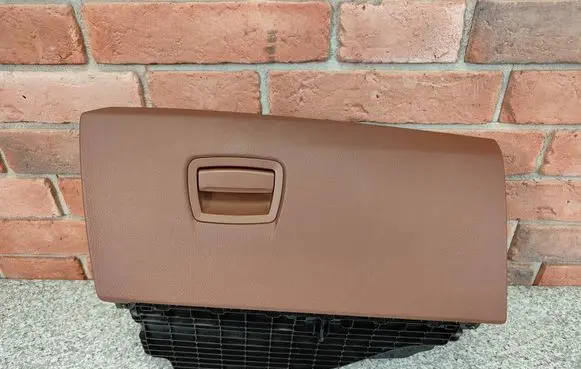 BMW 5 F10 F11 Glove box 9205980