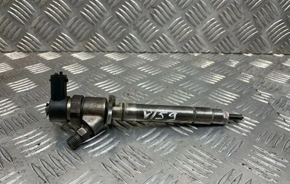 Volvo V50 Fuel injector 30750283