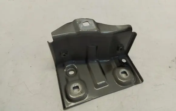 Renault Austral Fender mounting bracket 663511250R
