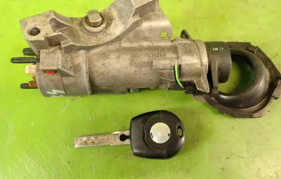 Skoda Fabia Mk1 (6Y) Ignition lock 4B0905851C