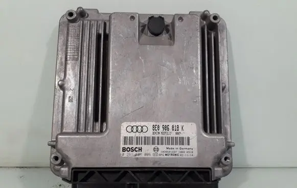 Audi A4 S4 B6 8E 8H Engine control unit/module 8E0906018K 0261S01006