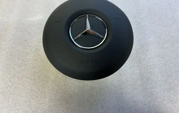 Mercedes-Benz CLA C118 X118 Steering wheel airbag A0008606601 62830050A