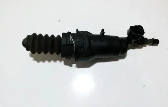 Peugeot 607 Clutch master cylinder