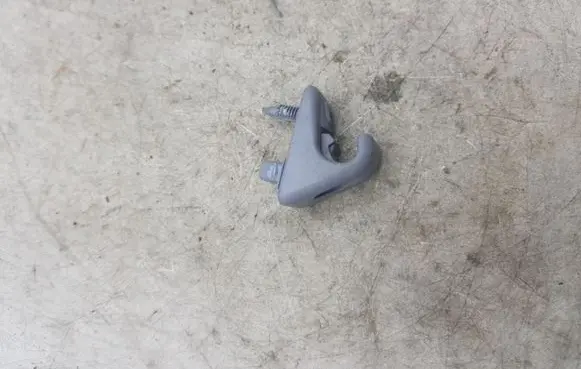 Toyota Land Cruiser (HDJ90) Sun visor clip/hook/bracket NOCODE