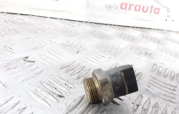 Coolant temperature sensor