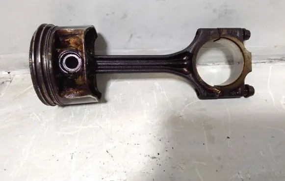 Skoda Roomster (5J) Piston with connecting rod