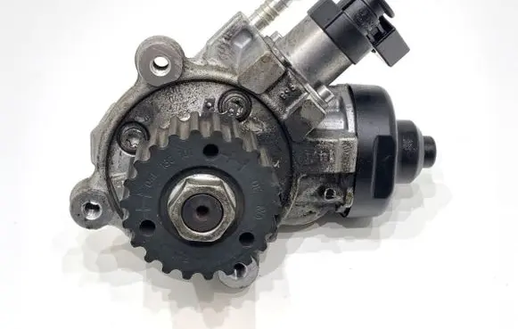 Audi A4 S4 B9 8W Fuel injection high pressure pump 04L130755E