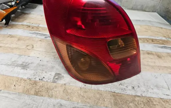 Toyota Corolla Verso E121 Rear/tail lights 1827