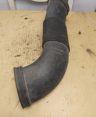 Iveco Daily 6th gen Air intake hose/pipe 5801317091