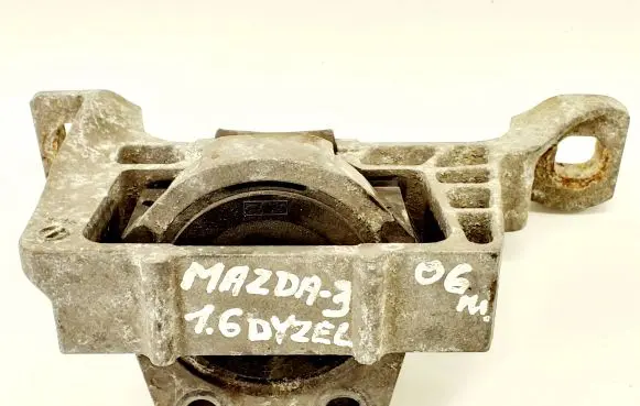 Mazda 6 Engine mount bracket B32T39060