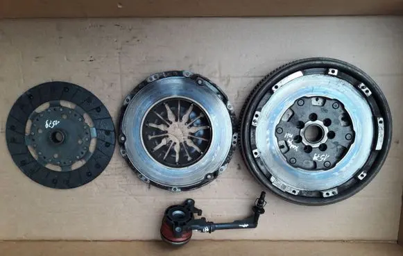 Renault Kadjar Clutch set kit 301010007R 302107571R 123108982R