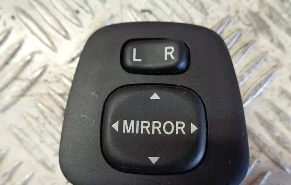 Toyota Aygo AB40 Wing mirror switch 76J357B 183574