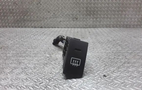 Hyundai Matrix Windscreen/window heater switch 9371017000