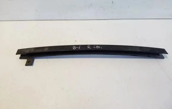Volkswagen PASSAT B6 Rear door windshield rail 305839408