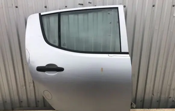 Mitsubishi L200 Rear door 