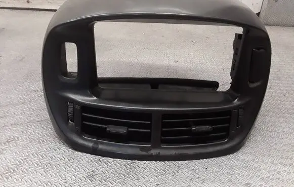 Toyota Previa (XR30, XR40) II Radio/GPS head unit trim 5540528320